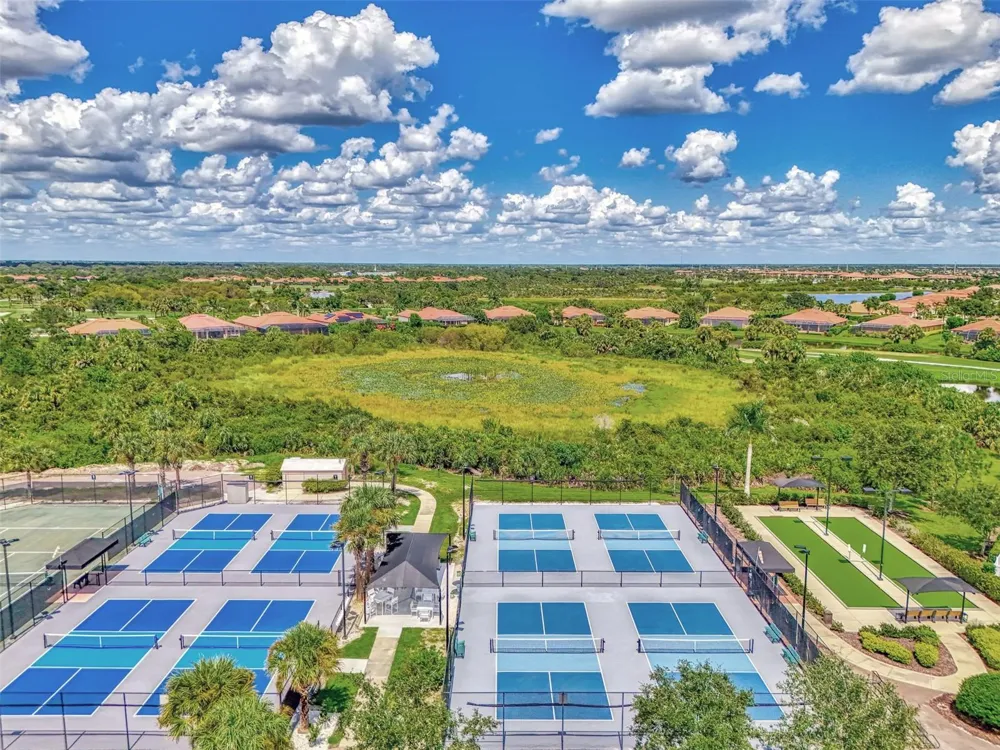 10212 STAGGERBUSH DRIVE #202 Venice, FL 34293