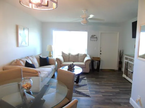 309 Circle Drive S #204