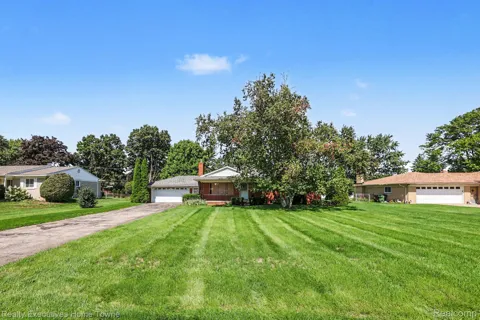 4331 Montgomery Drive