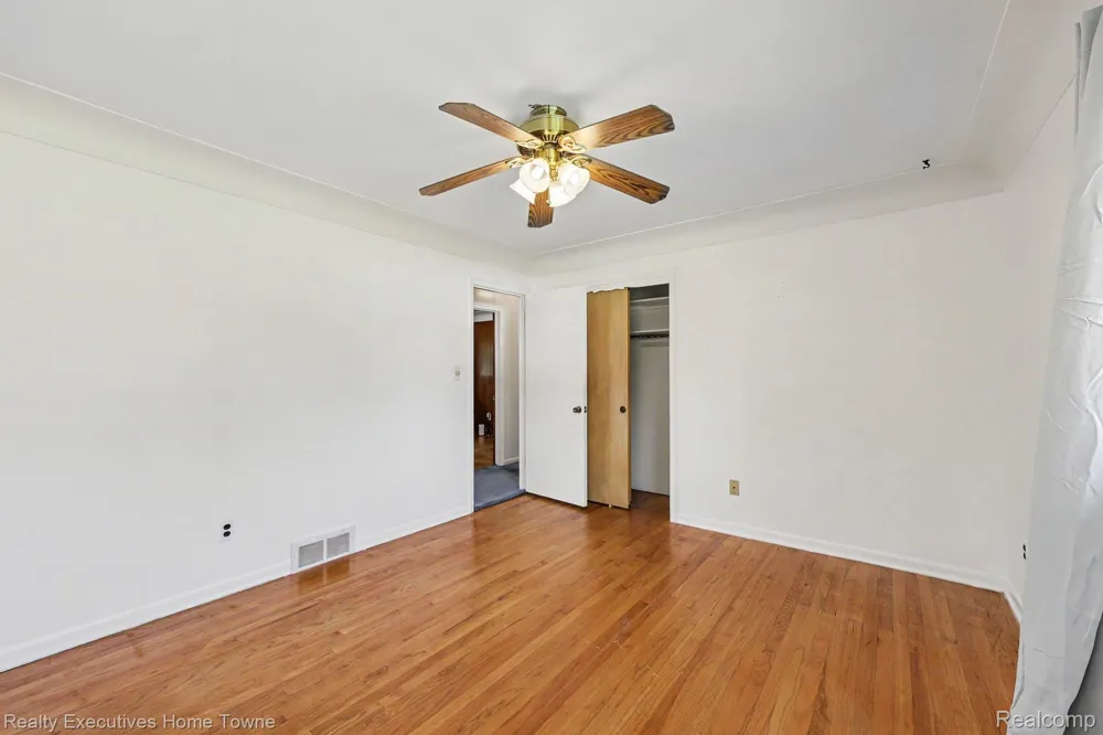 4331 Montgomery Drive Shelby Charter Township, MI 48316