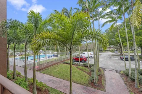120 Sparrow Drive #205