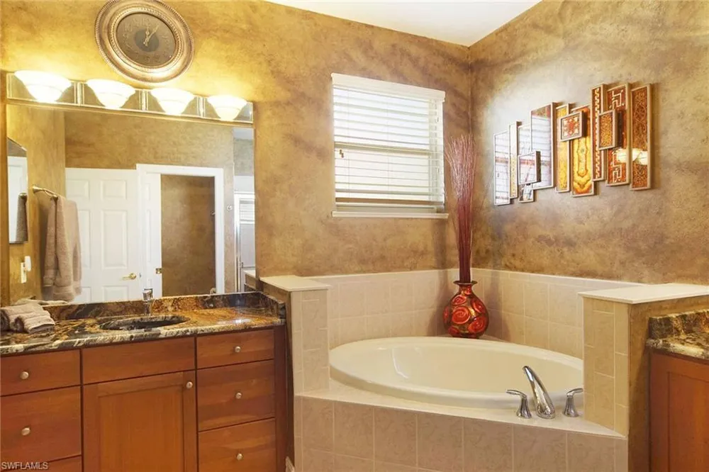 10514 Bella Vista Drive Fort Myers, FL 33913