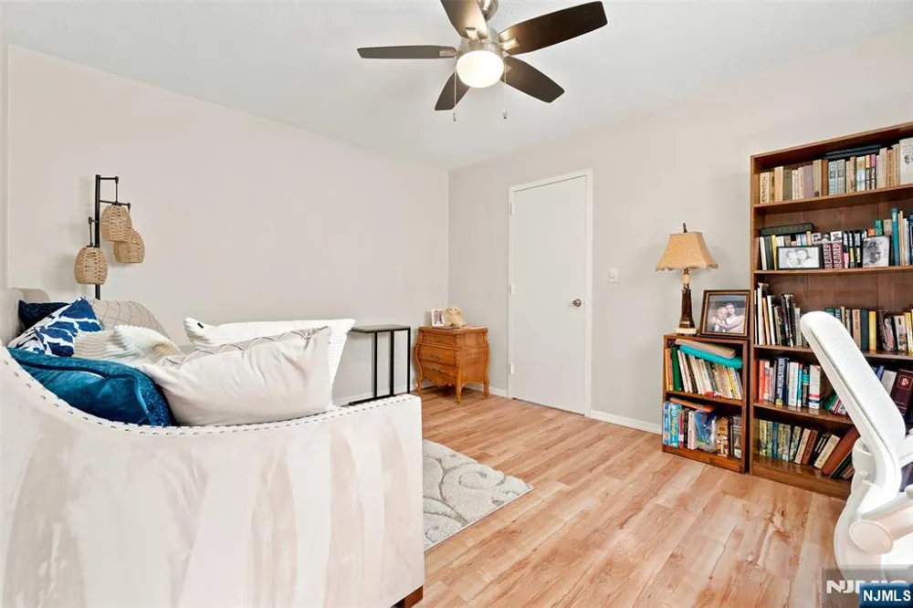 208 Anderson Street N6B Hackensack, NJ 07601
