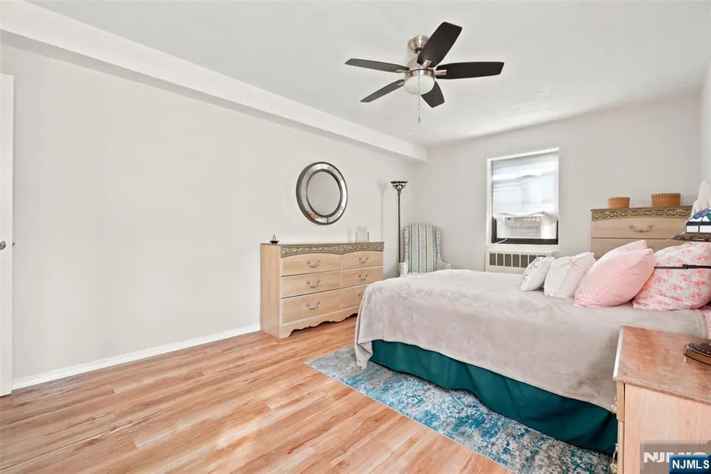 208 Anderson Street N6B Hackensack, NJ 07601