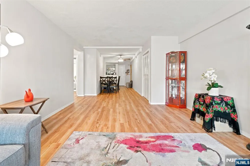 208 Anderson Street N6B Hackensack, NJ 07601