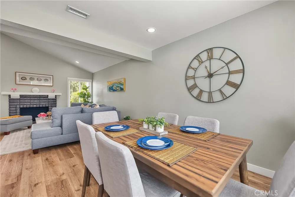 286 W Renwick Azusa, CA 91702
