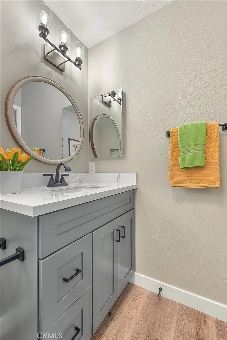 286 W Renwick Azusa, CA 91702