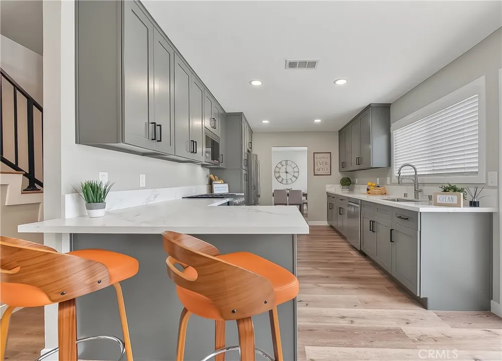 286 W Renwick Azusa, CA 91702