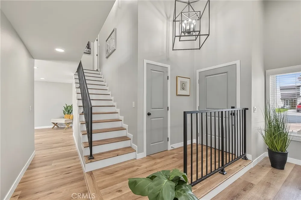 286 W Renwick Azusa, CA 91702
