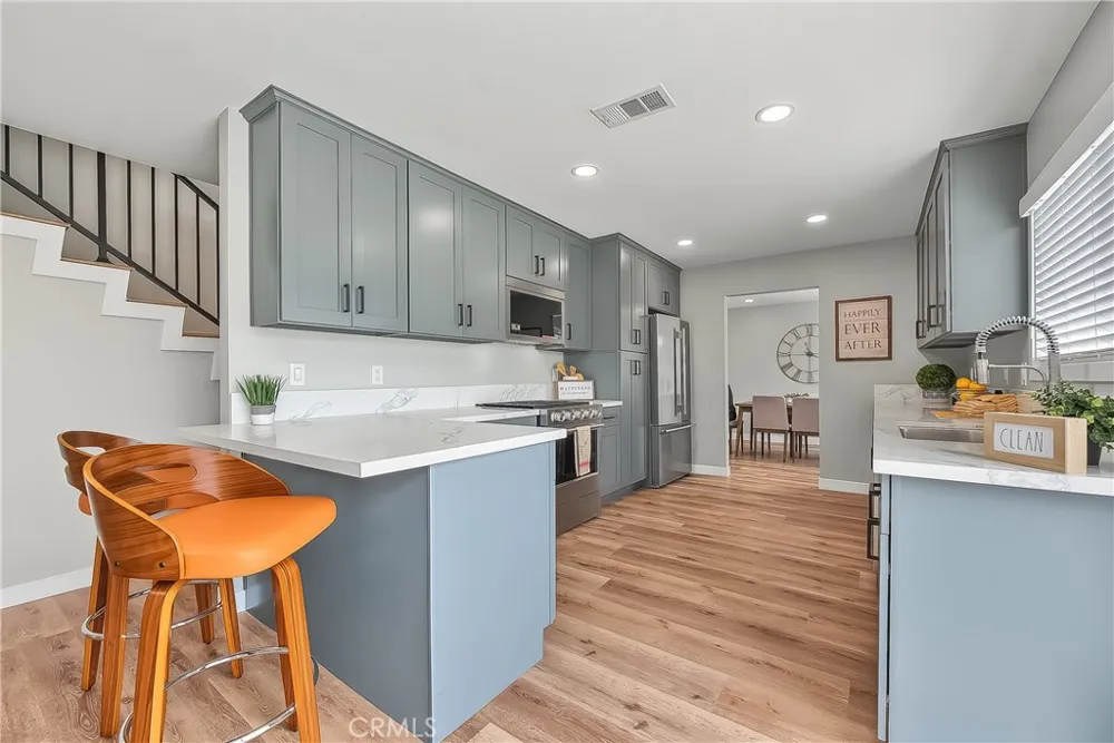 286 W Renwick Azusa, CA 91702