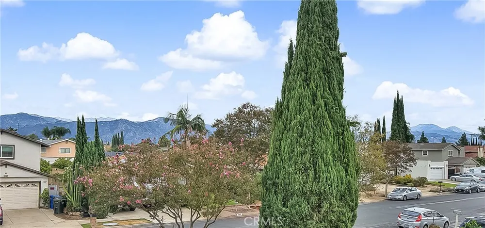 286 W Renwick Azusa, CA 91702