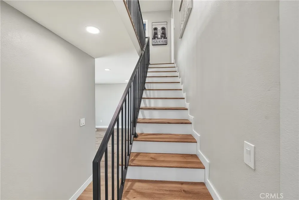 286 W Renwick Azusa, CA 91702
