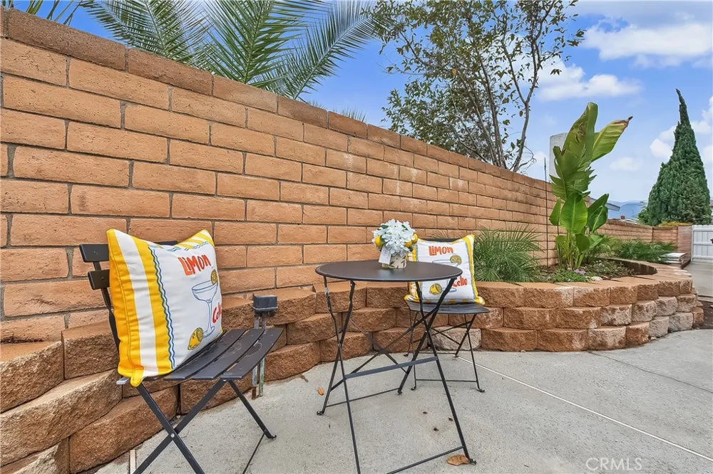286 W Renwick Azusa, CA 91702