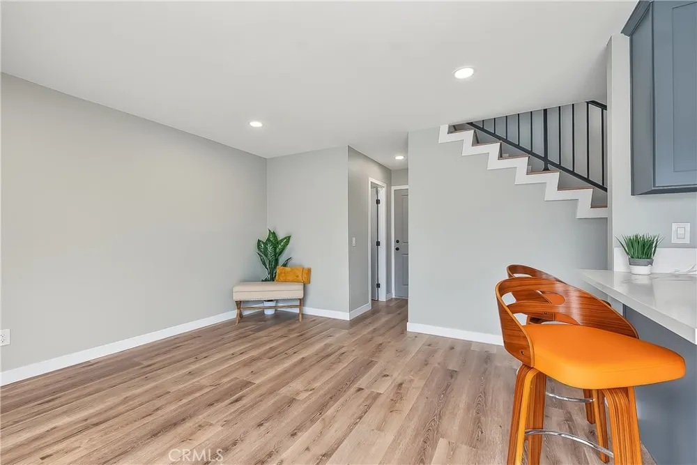 286 W Renwick Azusa, CA 91702