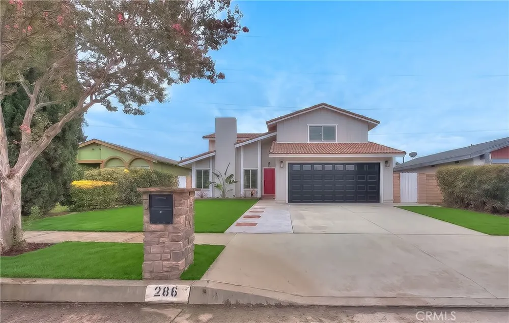 286 W Renwick Azusa, CA 91702