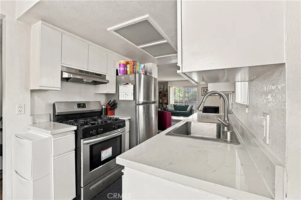 147 W Acacia #160 Glendale, CA 91204