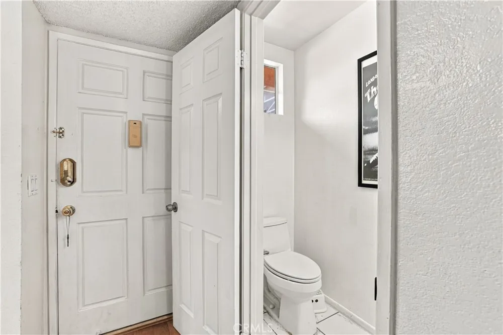 147 W Acacia #160 Glendale, CA 91204