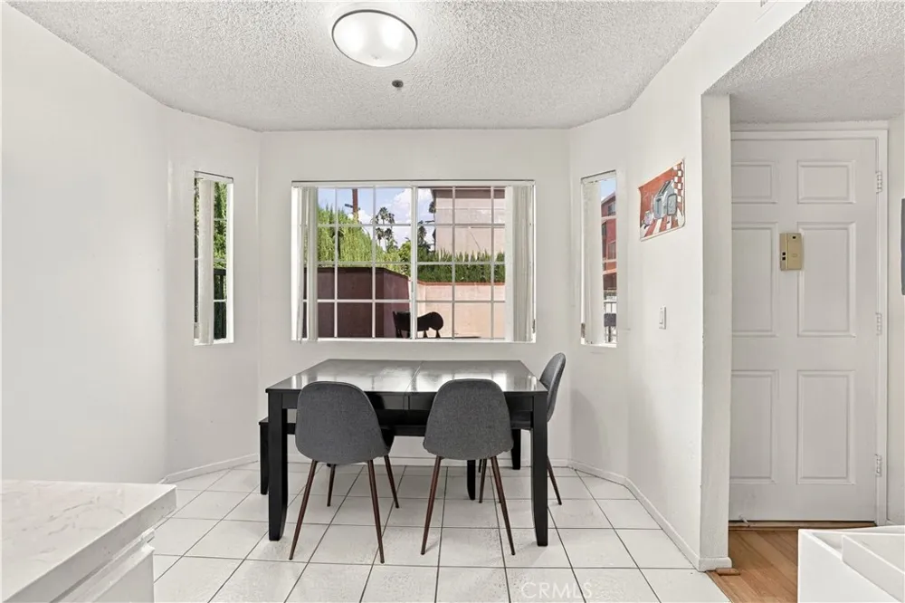 147 W Acacia #160 Glendale, CA 91204