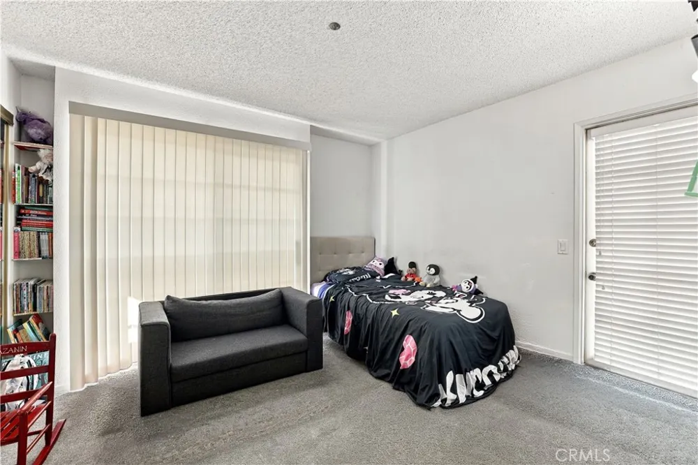 147 W Acacia #160 Glendale, CA 91204