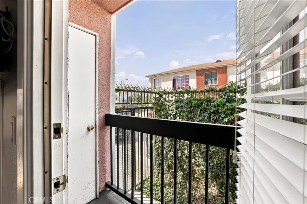 147 W Acacia #160 Glendale, CA 91204