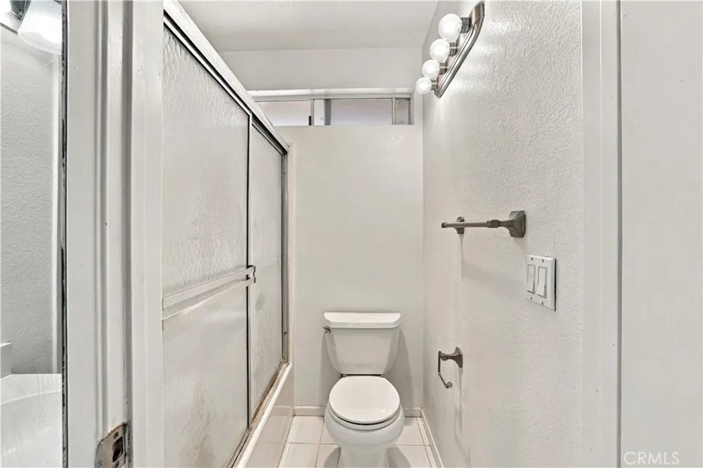 147 W Acacia #160 Glendale, CA 91204