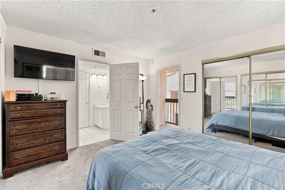147 W Acacia #160 Glendale, CA 91204
