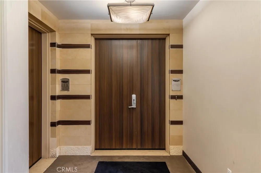 1318 Roxbury S #210 Los Angeles, CA 90035