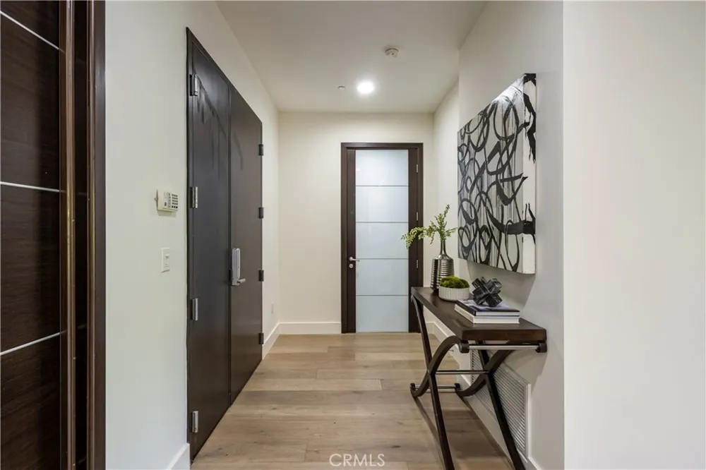 1318 Roxbury S #210 Los Angeles, CA 90035