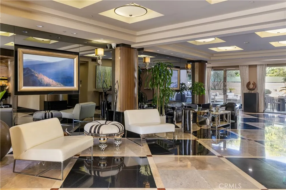 1318 Roxbury S #210 Los Angeles, CA 90035
