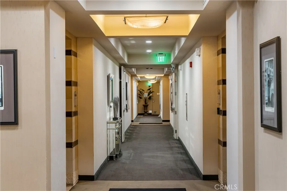 1318 Roxbury S #210 Los Angeles, CA 90035
