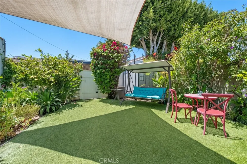 471 S Clark Beverly Hills, CA 90211