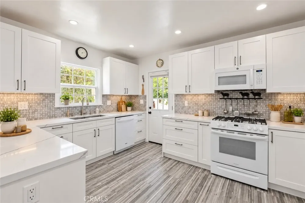 471 S Clark Beverly Hills, CA 90211