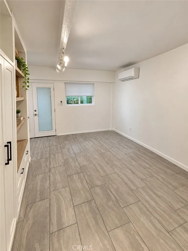 471 S Clark Beverly Hills, CA 90211