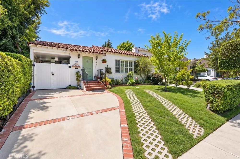 471 S Clark Beverly Hills, CA 90211