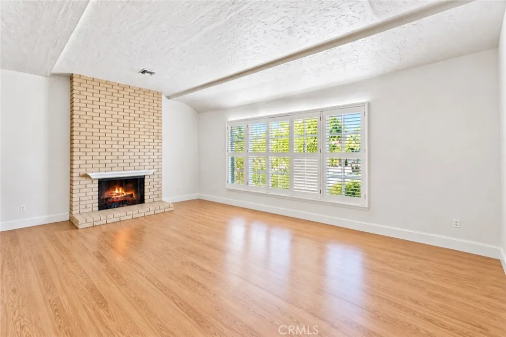 471 S Clark Beverly Hills, CA 90211