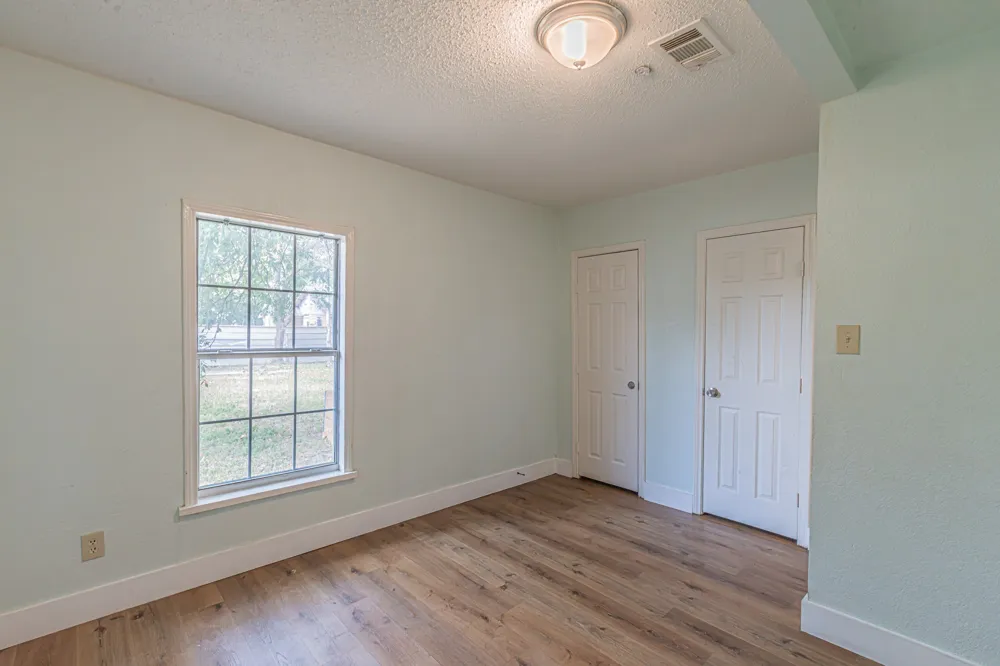 2543 E Ann Arbor Avenue Dallas, TX 75216