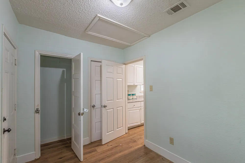 2543 E Ann Arbor Avenue Dallas, TX 75216