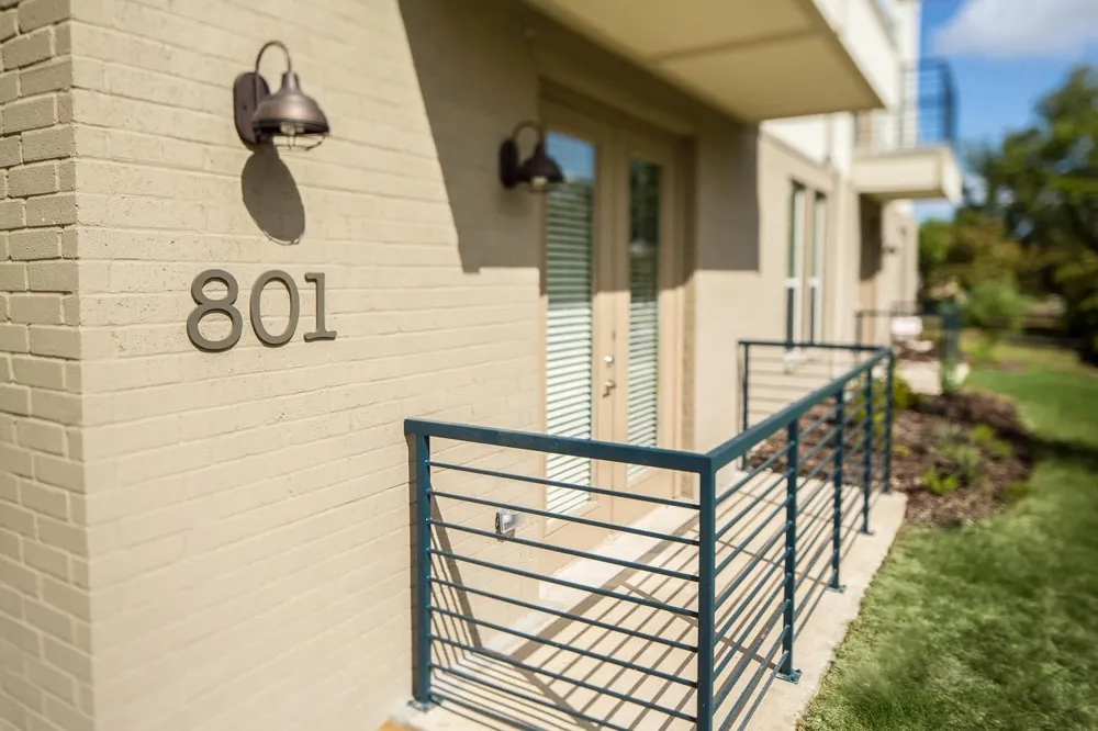 801 Bishop Avenue #1-203 Dallas, TX 75208