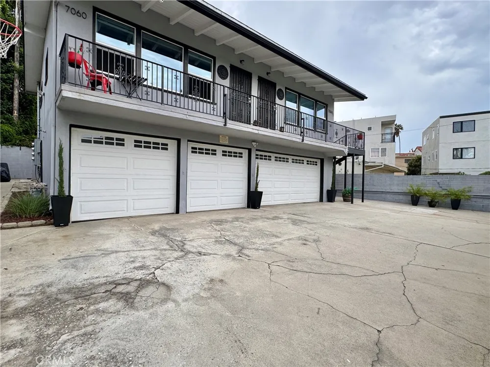 7062 Ramsgate Avenue Westchester, CA 90045