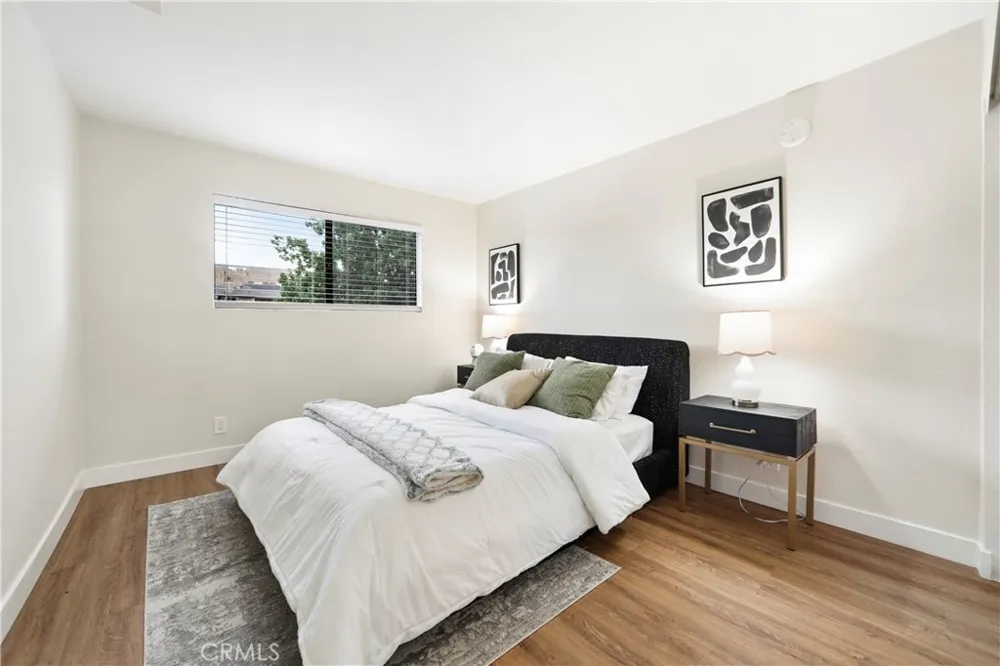5252 Agnes #2 Valley Village, CA 91607