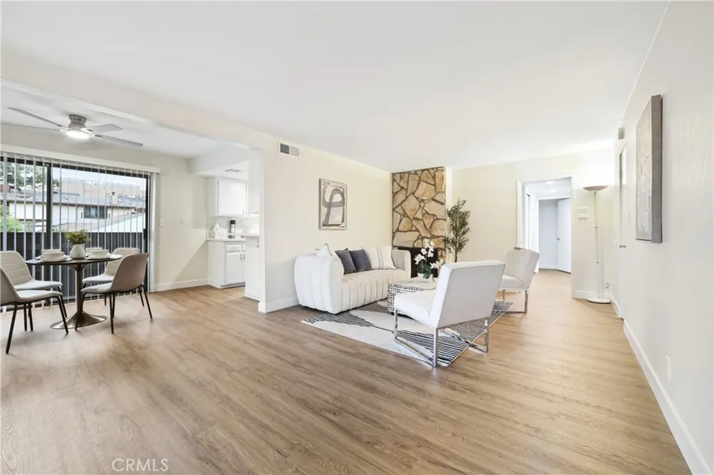 5252 Agnes #2 Valley Village, CA 91607