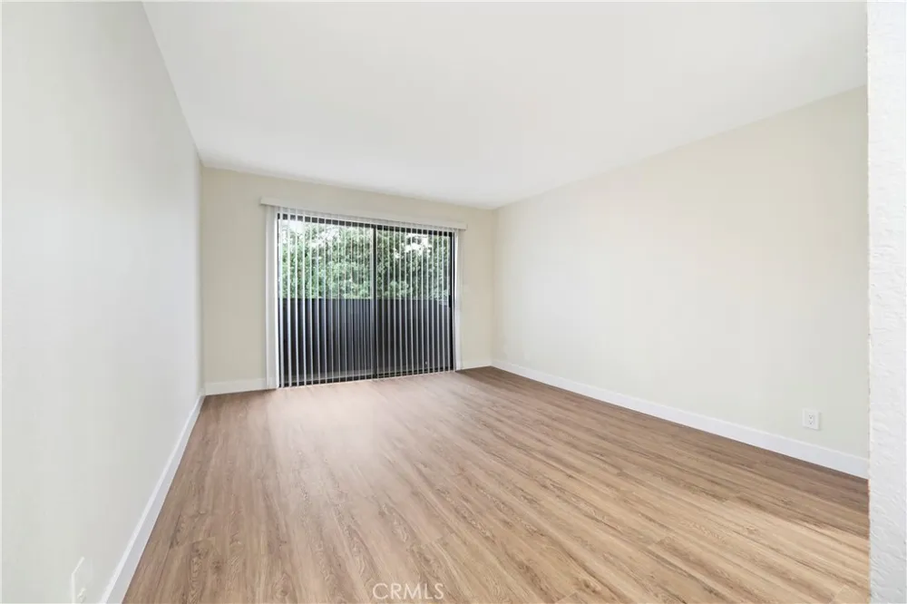 5252 Agnes #2 Valley Village, CA 91607