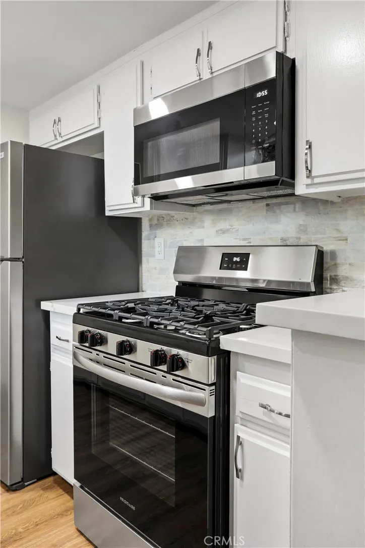 5252 Agnes #2 Valley Village, CA 91607