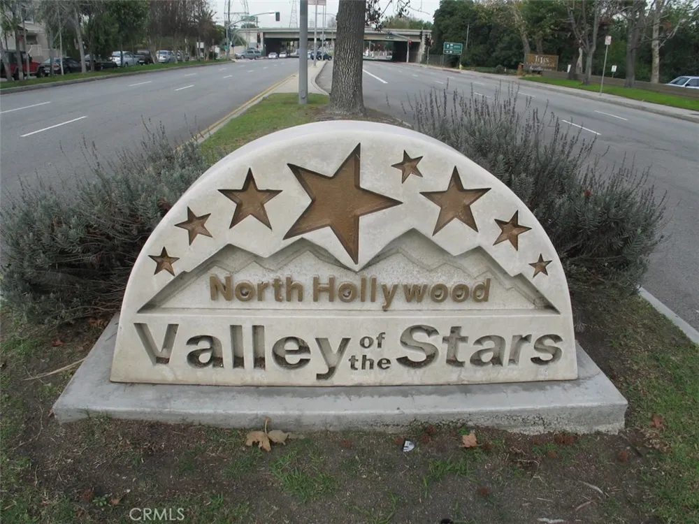 5252 Agnes #2 Valley Village, CA 91607