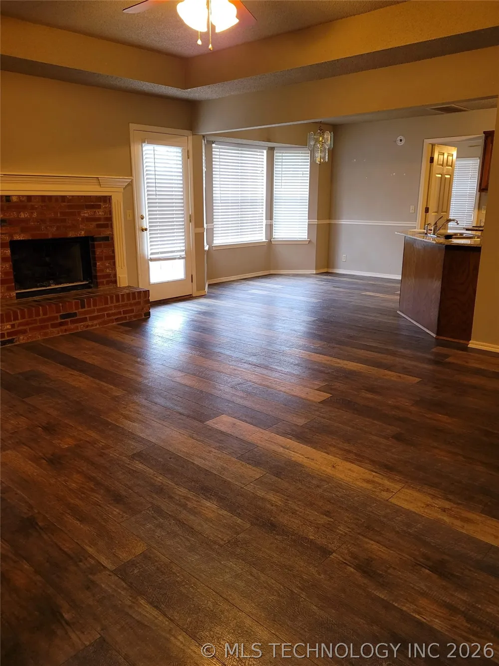 2509 W Honolulu Street Broken Arrow, OK 74012