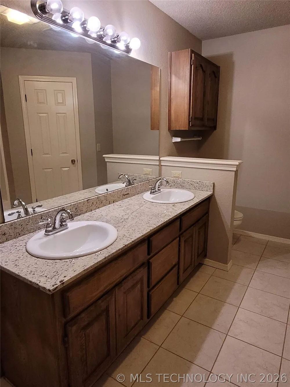 2509 W Honolulu Street Broken Arrow, OK 74012
