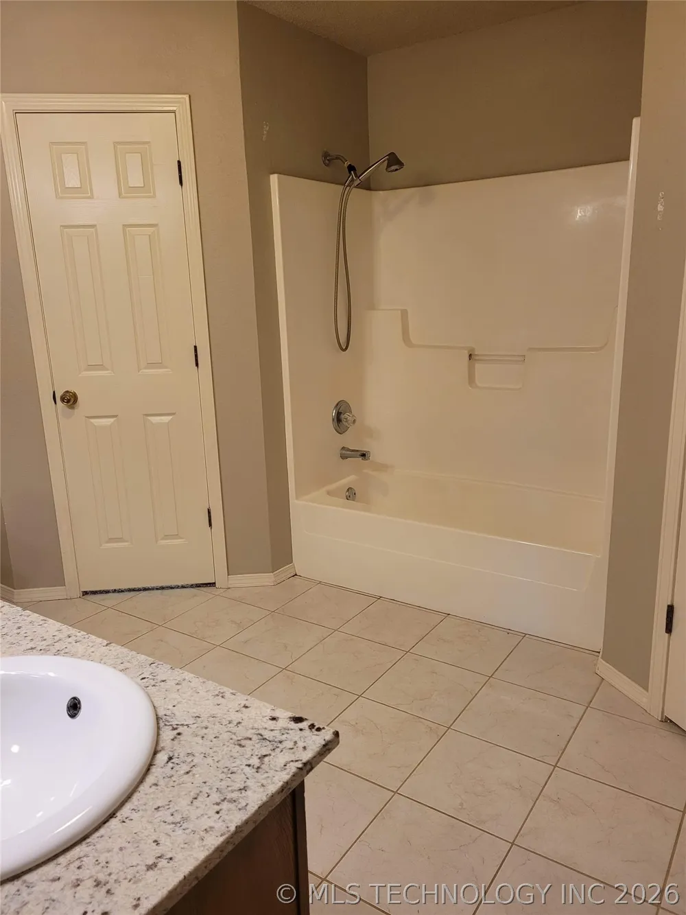 2509 W Honolulu Street Broken Arrow, OK 74012