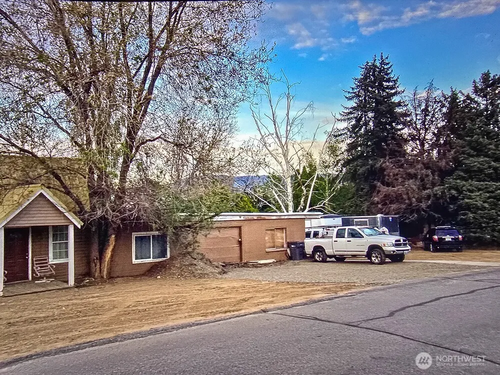 1322 4th Street Wenatchee, WA 98801