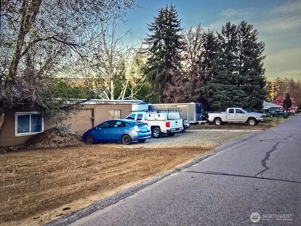 1322 4th Street Wenatchee, WA 98801