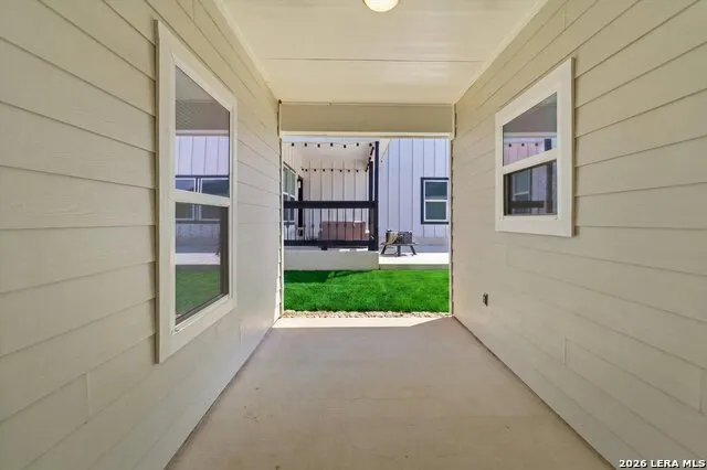 133 Lark Hill Rd Floresville, TX 78114